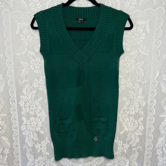 XOXO Knit Sweater Vest With Pockets - Picture 2 of 5